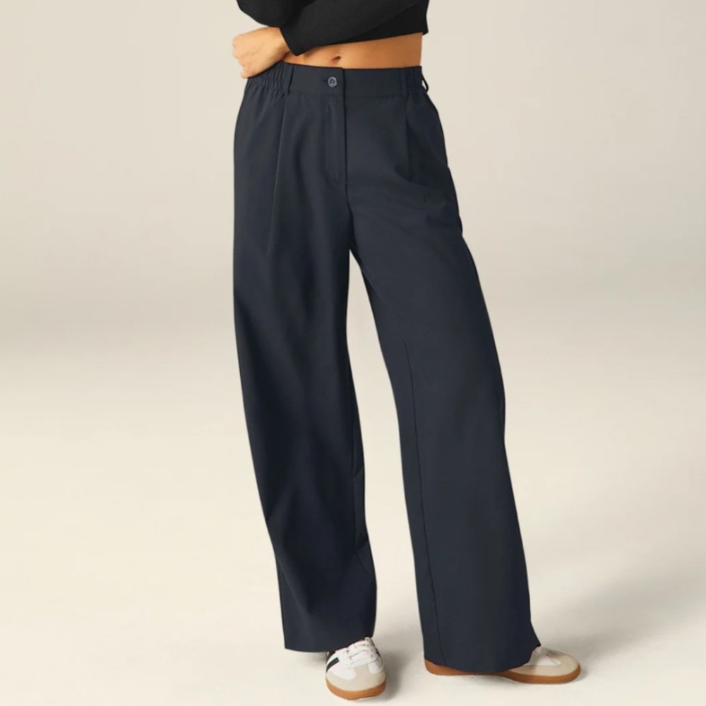 Beyond Yoga status wide leg trouser